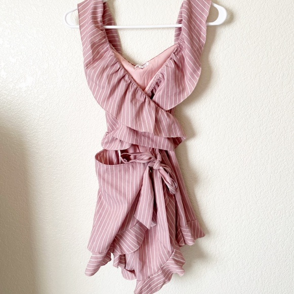 Superdown Angela Wrap Tie Romper - Picture 2 of 3